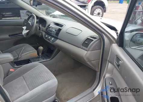 2005 Toyota Camry Le from USA, damaged, VIN 4T1BE32K95U623588